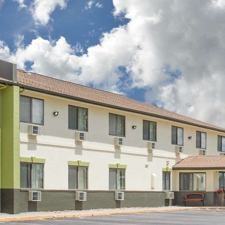 Hotel Baymont By Wyndham Ames Extérieur photo