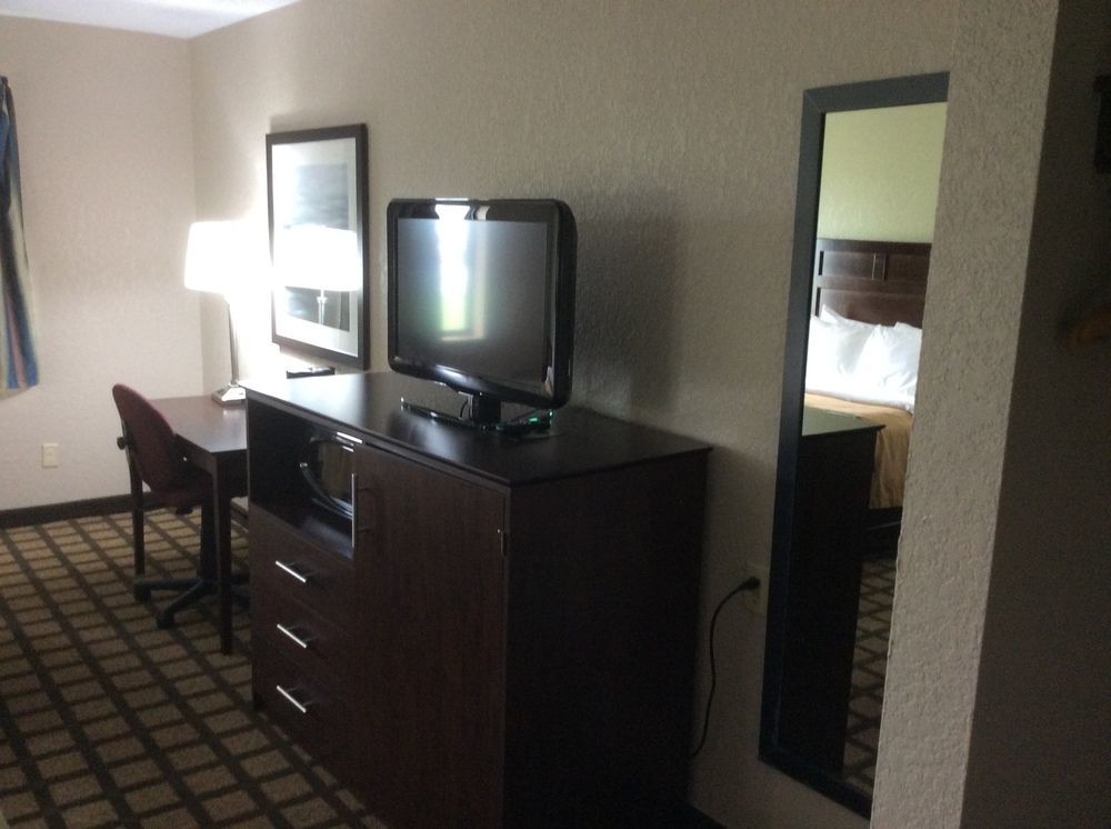 Hotel Baymont By Wyndham Ames Extérieur photo
